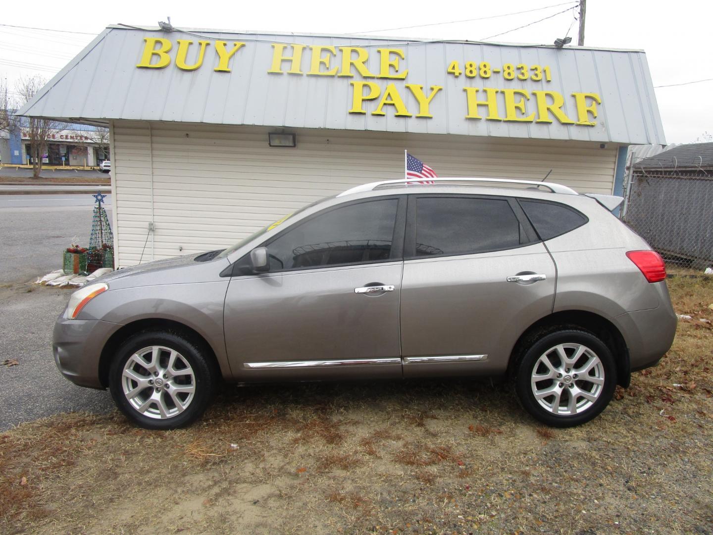 2013 Gray Nissan Rogue (JN8AS5MVXDW) , located at 2553 Airline Blvd, Portsmouth, VA, 23701, (757) 488-8331, 36.813889, -76.357597 - Photo#0